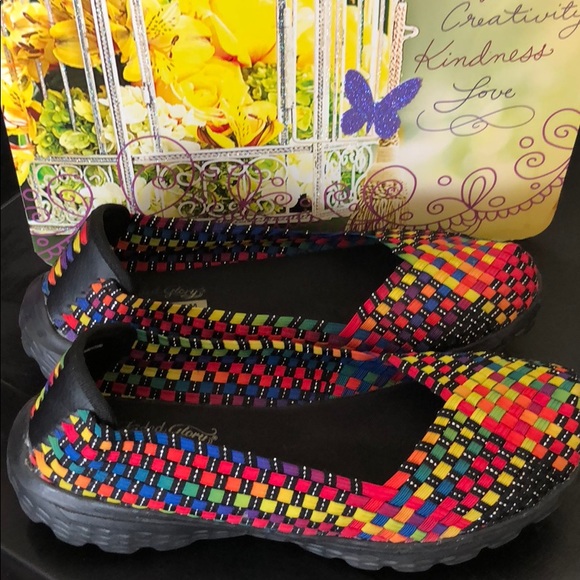 Shoes - Picture 3 of 4